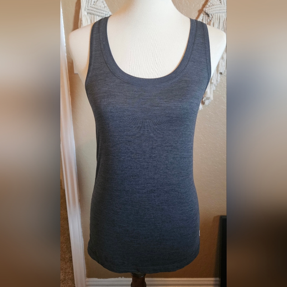 Vuori Women's Grey Razerback Tank Top No Size Tags Size Small? (See Description)